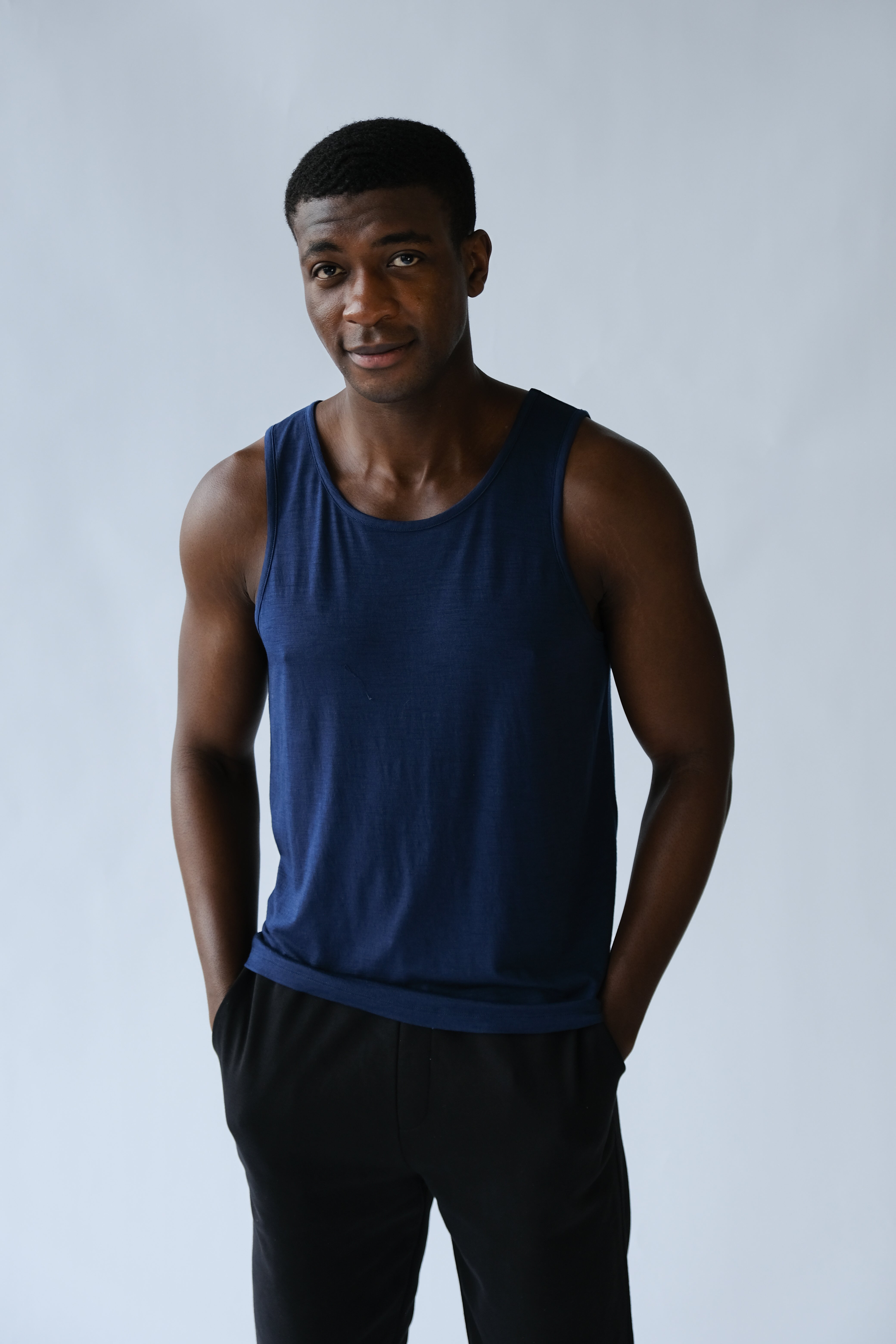 タンクトップ WASHABLE MERINO WOOL A SHIRT NAVY Men's 100% Merino Wool Tank Top – Aiua Clothing